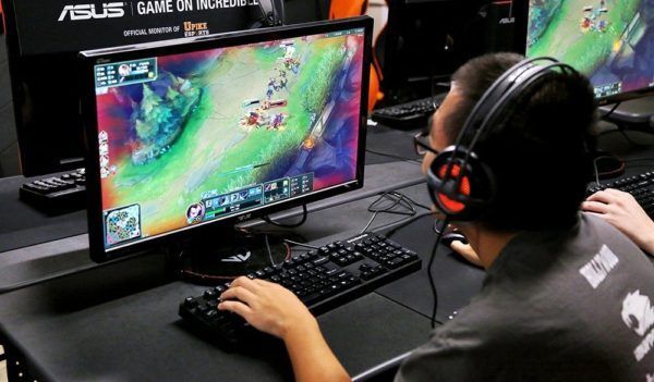 Những khung giờ vàng trong ngày hè để chơi LMHT - Vừa tránh trẻ trâu, vừa leo rank thần tốc - Ảnh 6. Những khung giờ vàng trong ngày hè để chơi LMHT - Vừa tránh trẻ trâu, vừa leo rank thần tốc - Ảnh 6.