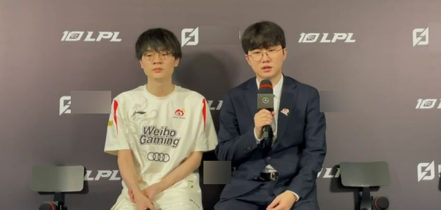 Và vị HLV lại đẩy lỗi về phía các tuyển thủ với phát biểu gây tranh cãi