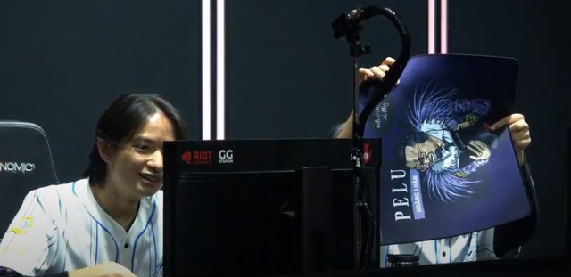 Game thủ cười ra nước mắt vì Bigkoro cầu nguyện trước Pelu Hoàng Luân, giải tâm linh là có thật - Ảnh 3. Game thủ cười ra nước mắt vì Bigkoro cầu nguyện trước Pelu Hoàng Luân, giải tâm linh là có thật - Ảnh 3.