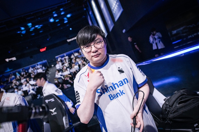 BeryL và DRX đã "thoát hiểm" và tranh được suất cuối cùng dự playoffs LCK Mùa Hè 2023
