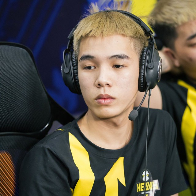 Top 3 soái ca Đấu Trường Sinh Tồn 2020: Vừa đẹp trai, chơi game hay lại còn đa tài - Ảnh 1.