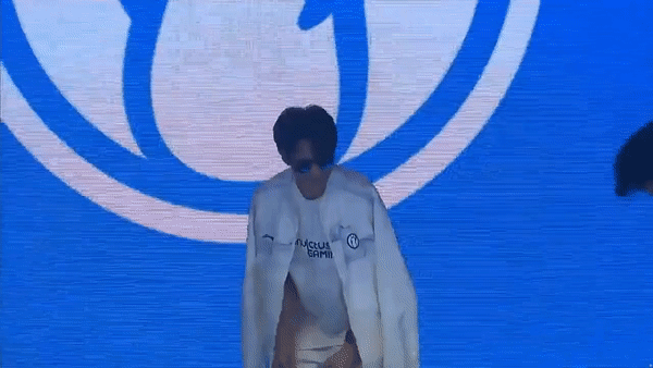 Không phải các đội tuyển, LPL đang 'sống nhờ' dàn nữ MC 'đỉnh của chóp' - Ảnh 7.