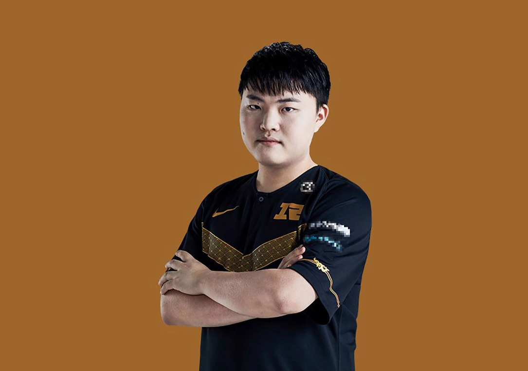 Huyền thoại Uzi rơi vào cảnh 