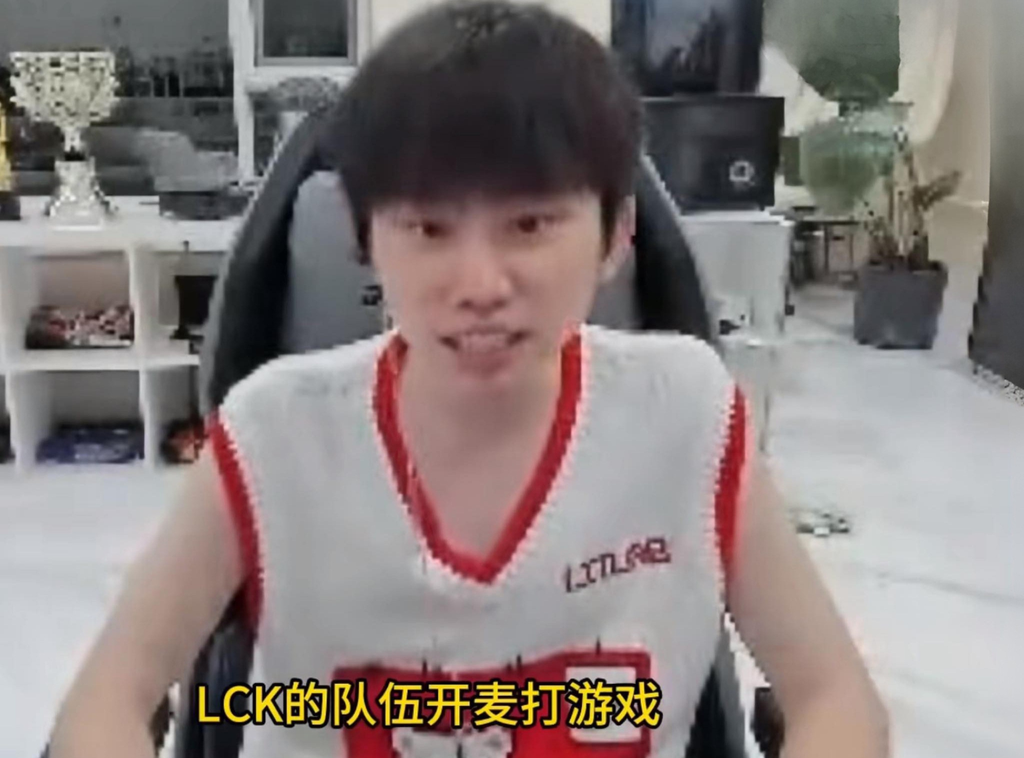 Cựu vương CKTG phũ phàng với chính khu vực của mình- Ảnh 2. Cựu vương CKTG phũ phàng với chính khu vực của mình- Ảnh 2.