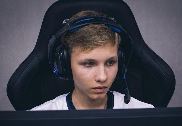 CS:GO - m0NESY: Thần đồng không đợi tuổi của Na`vi - Ảnh 1.