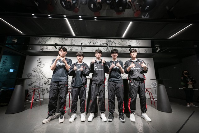 Vị trí của Faker vẫn chưa thể có ai thay thế được