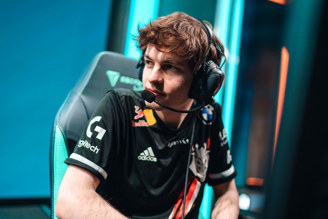 ShowMaker: Đường dưới của LEC cũng không mạnh như họ vẫn tưởng đâu - Ảnh 2. ShowMaker: Đường dưới của LEC cũng không mạnh như họ vẫn tưởng đâu - Ảnh 2.