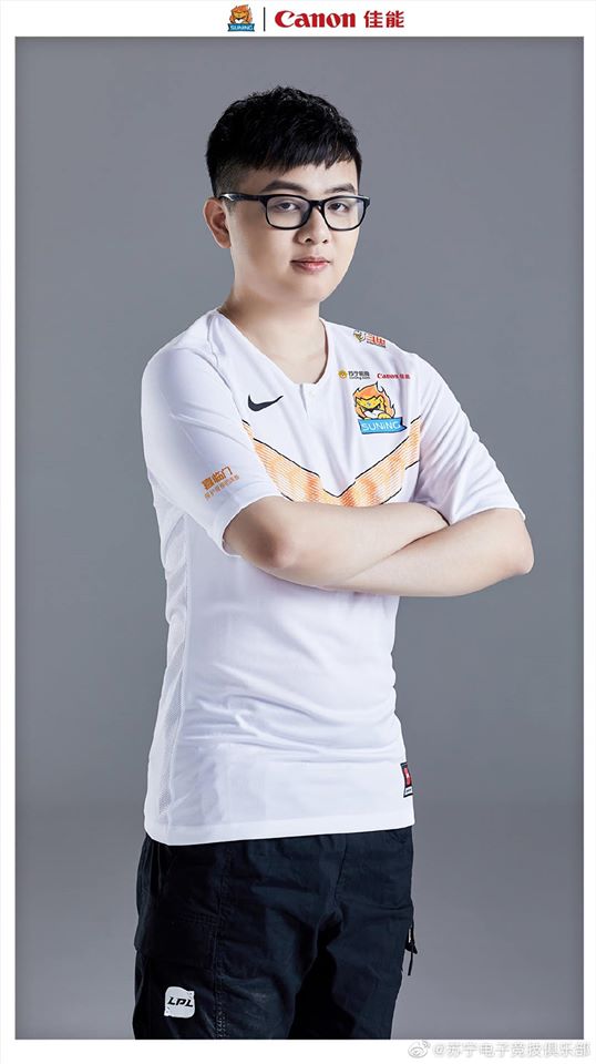 LMHT: SofM sẽ sớm nói lời chia tay với Suning Gaming? - Ảnh 3. LMHT: SofM sẽ sớm nói lời chia tay với Suning Gaming? - Ảnh 3.