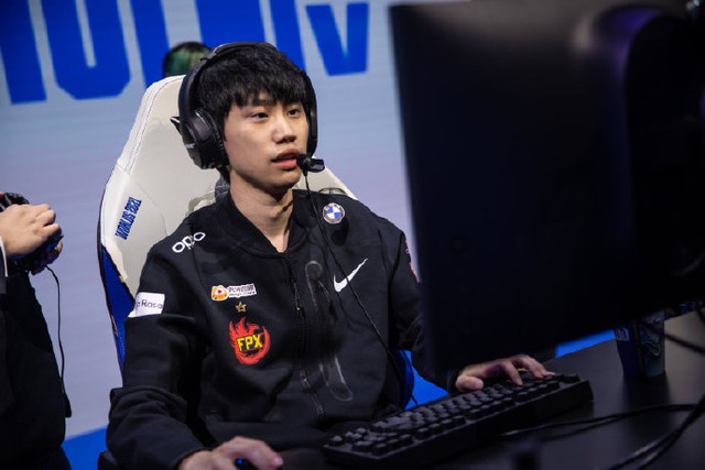 BLV LPL lo ngại về cơ hội tiến sâu của FPX tại CKTG 2021: Họ vẫn chưa đạt tới phong độ tốt nhất - Ảnh 1.