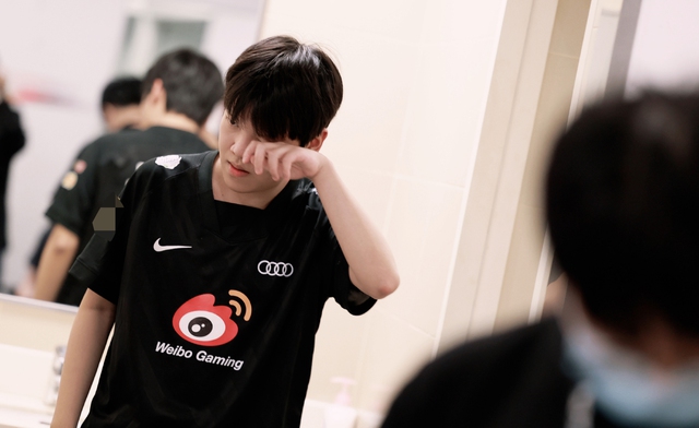 Angel có thể phải thi đấu ở những đội tầm trung hoặc chấp nhận thất nghiệp - nguồn: Weibo