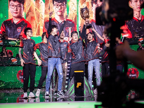Phá dớp 'vua về nhì', HQ Esports đăng quang ngôi vô địch giải đấu Yomost VFL Summer 2022 - Ảnh 5.