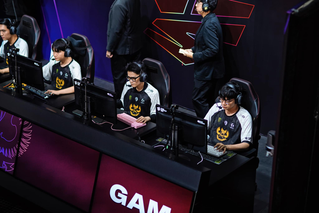 Lương bổng của các tuyển thủ gần như luôn là ẩn số hoặc chỉ xuất hiện trong các tin đồn