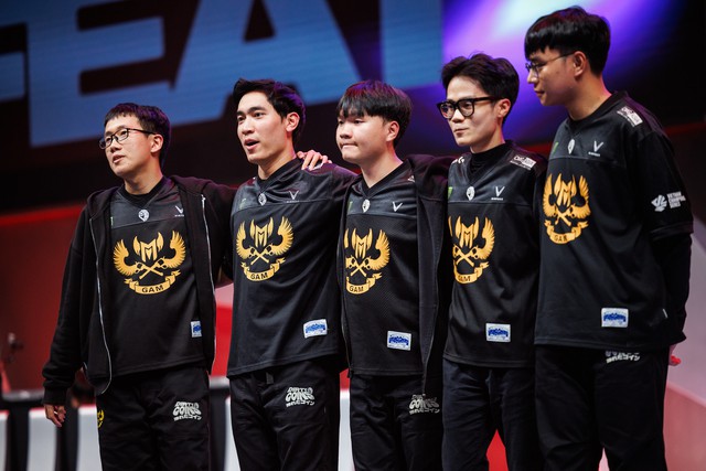 GAM đã thi đấu nỗ lực mang về màn lội ngược dòng trận gặp LLL