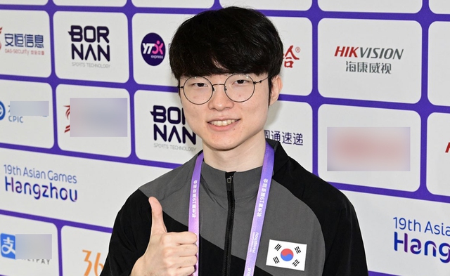 Faker và các đồng đội đã dễ dàng vượt qua đối thủ của mình tại vòng bảng