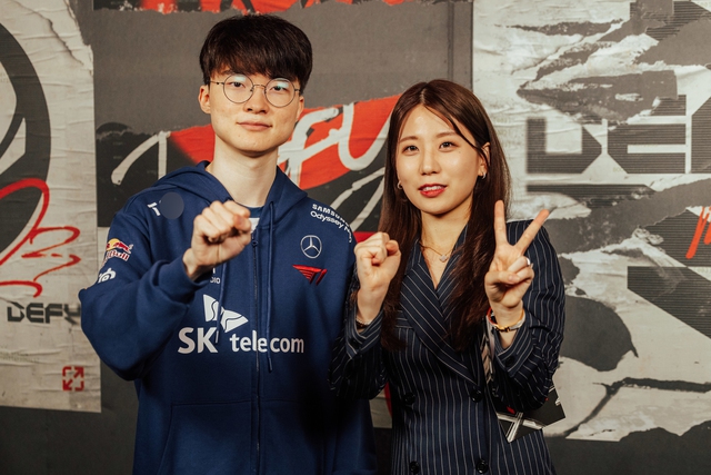 Sự chuyên nghiệp của Faker thể hiện trong mọi hoàn cảnh