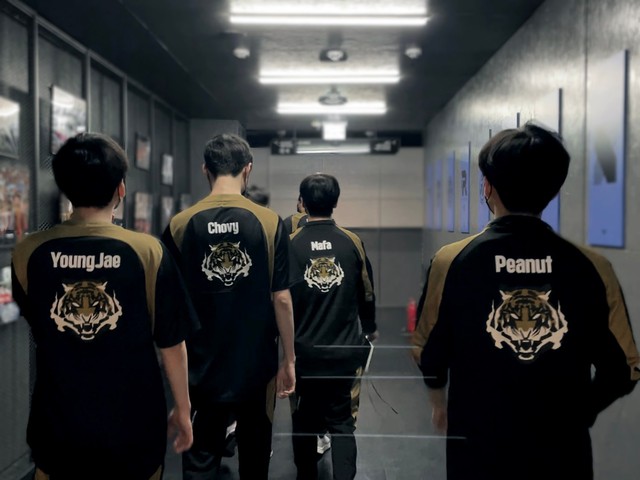 Chovy tiếp tục chuỗi ngày làm kẻ về nhì vĩ đại: Anh hùng không gặp thời hay tài năng vẫn chưa thể lớn? - Ảnh 8.