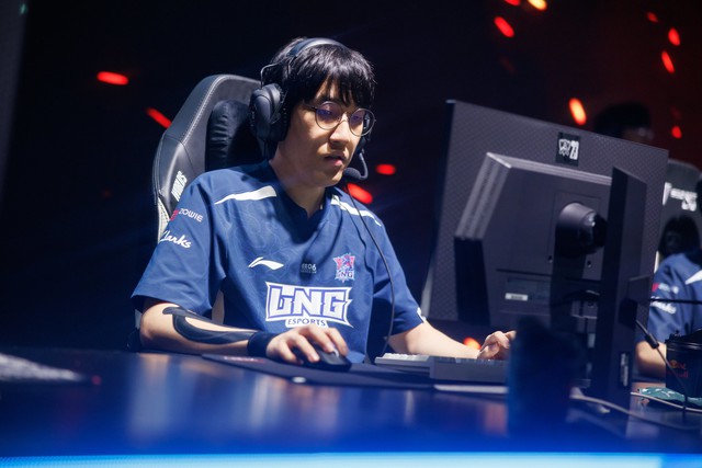 Tarzan là tuyển thủ bị xem là thi đấu tệ nhất bên phía LNG