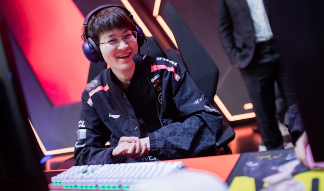 Meiko là 1 trong 2 cái tên còn lại của thế hệ EDG vô địch CKTG 2021 - nguồn: Twitter Meiko là 1 trong 2 cái tên còn lại của thế hệ EDG vô địch CKTG 2021 - nguồn: Twitter