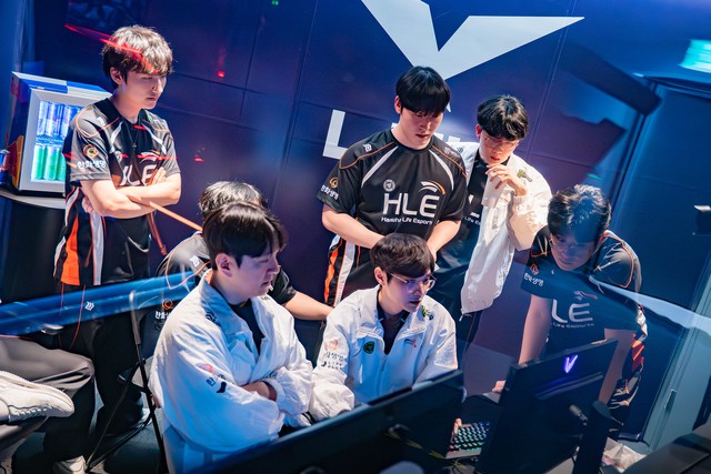 HLE lập tiếp một thành tích "xấu hổ" sau trận thua T1- Ảnh 2.