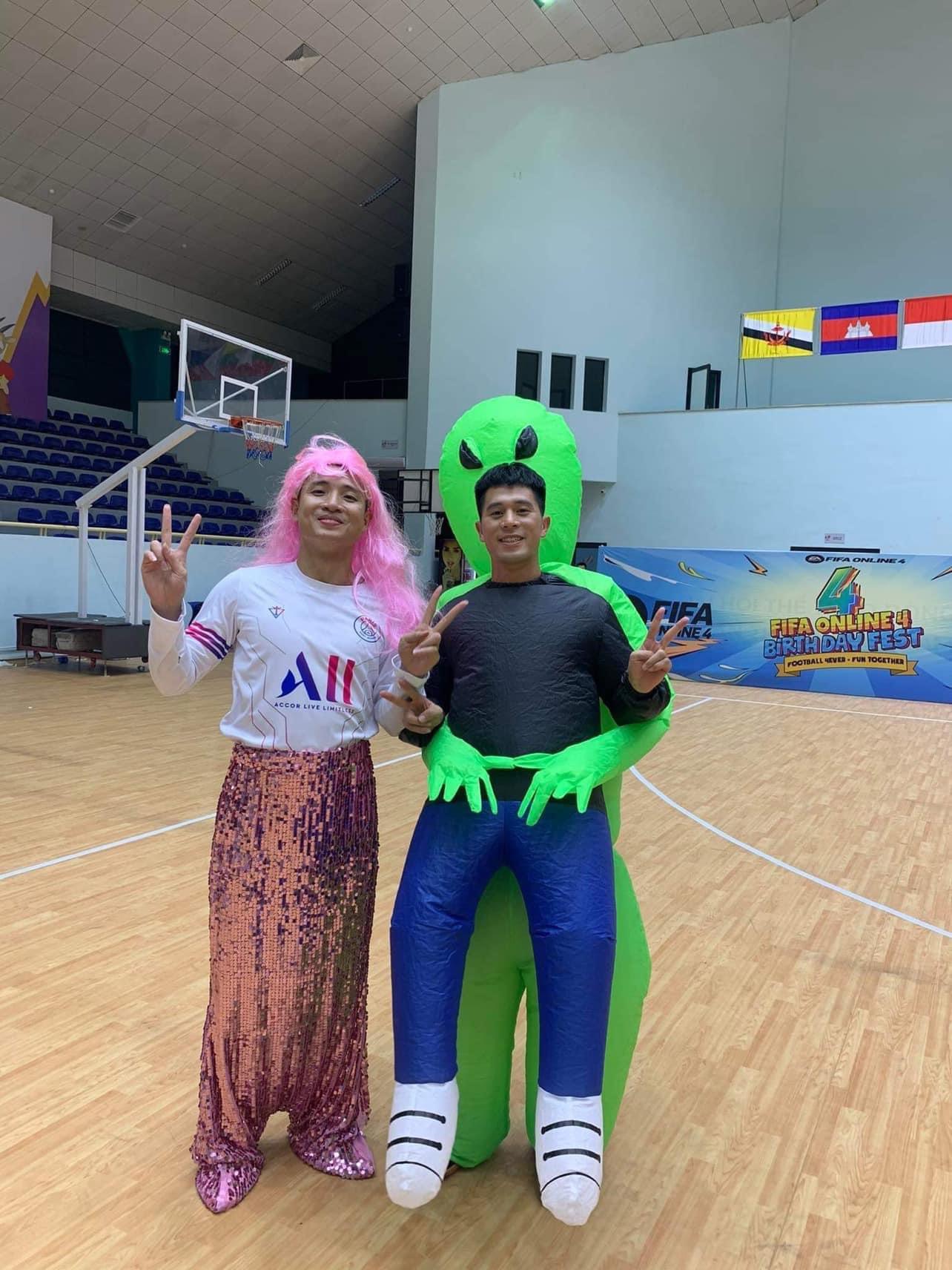 Độ Mixi, Đình Trọng đả bại Vinh Râu, Tiến Dũng trong Gameshow thực tế mừng sinh nhật FIFA Online 4 Birthday Fest - Ảnh 6.