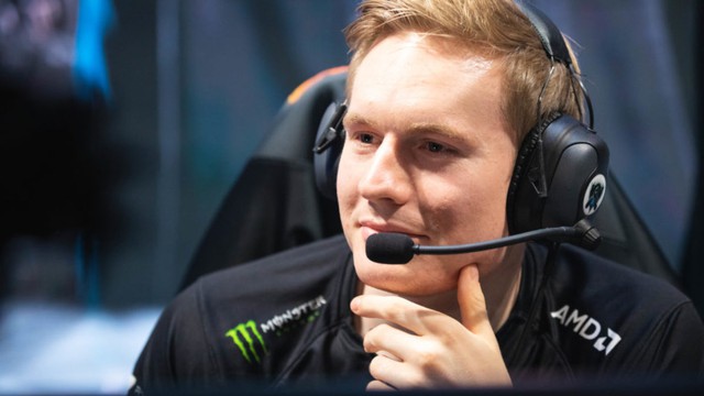 Broxah bị cộng đồng phản pháo vì nói dùng Tốc Biến nút F là gà - Ý ông Faker noob hay như nào? - Ảnh 3. Broxah bị cộng đồng phản pháo vì nói dùng Tốc Biến nút F là gà - Ý ông Faker noob hay như nào? - Ảnh 3.