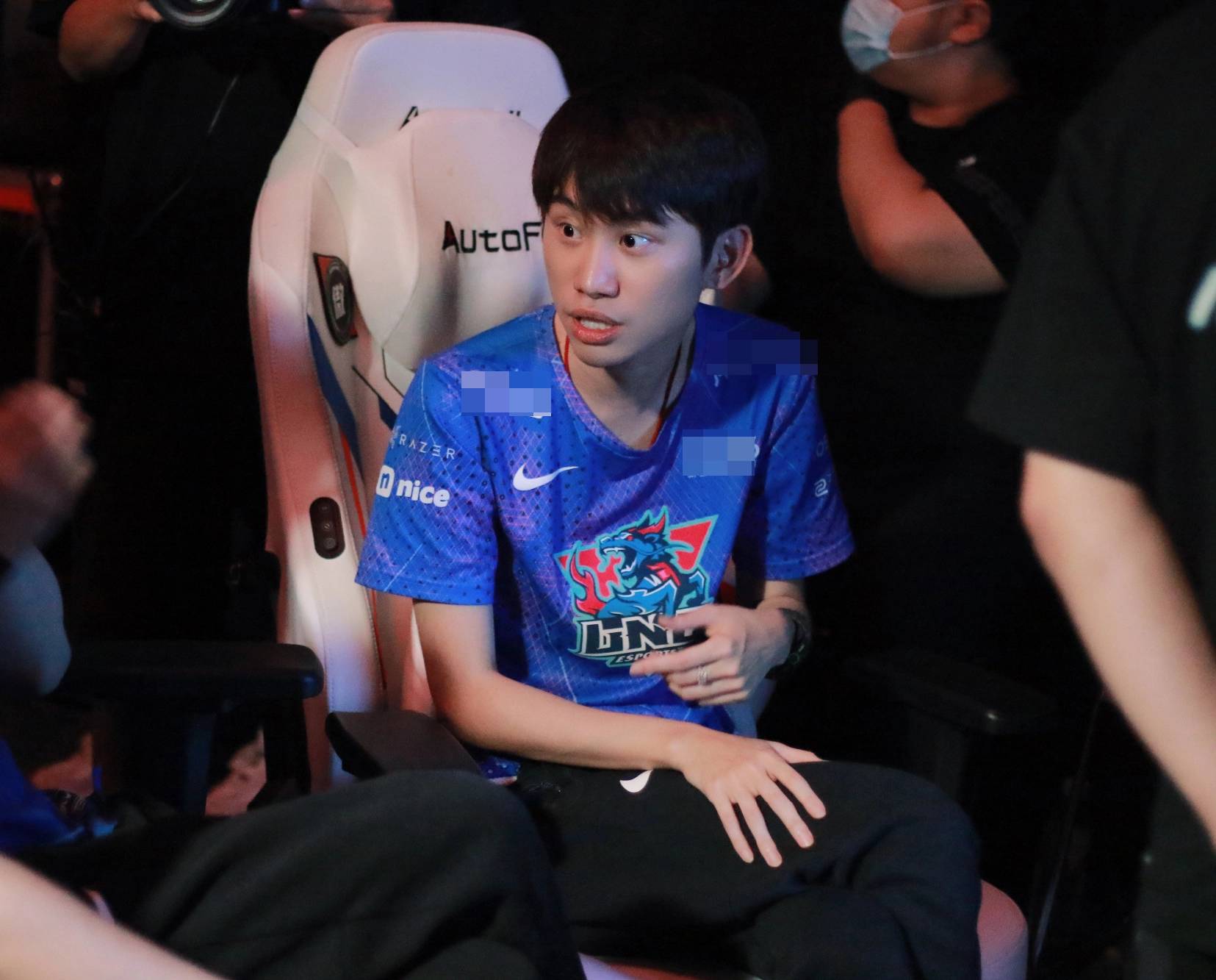 Cựu Xạ Thủ vô địch CKTG phải "chuyển nghề" sau thời gian dài tụt dốc phong độ - Ảnh 2.