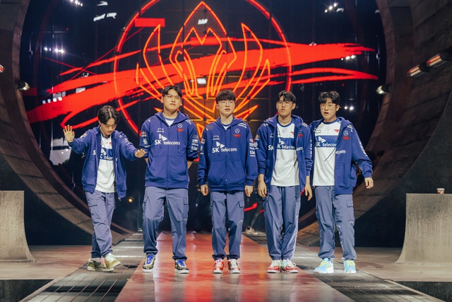 Trận đấu được xem là còn đẳng cấp hơn cả chung kết của CKTG 2022 - nguồn: LoL Esports Trận đấu được xem là còn đẳng cấp hơn cả chung kết của CKTG 2022 - nguồn: LoL Esports