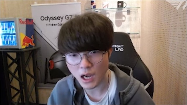 Chủ tịch Faker làm content chơi game kinh dị, nhưng nét diễn giả trân đến mức fan cũng... bó tay - Ảnh 3. Chủ tịch Faker làm content chơi game kinh dị, nhưng nét diễn giả trân đến mức fan cũng... bó tay - Ảnh 3.