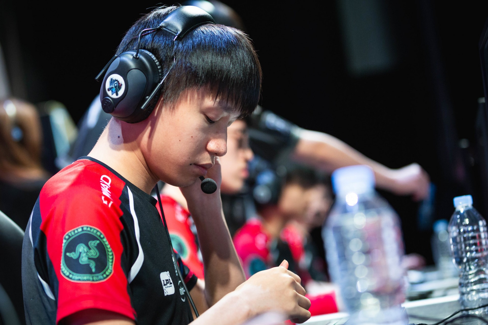 Clearlove là trường hợp cựu tuyển thủ hiếm hoi của LPL theo nghiệp huấn luyện Clearlove là trường hợp cựu tuyển thủ hiếm hoi của LPL theo nghiệp huấn luyện