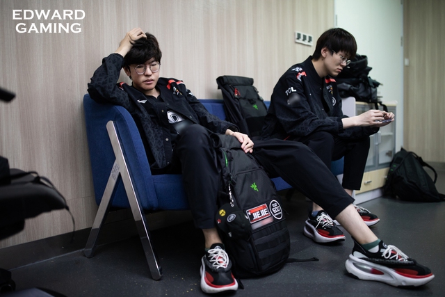 Vị trí của Jiejie (trái) và Meiko khiến khán giả bất ngờ