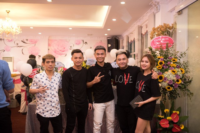 [TRỰC TIẾP] Hóng những bí mật chưa từng tiết lộ về streamer triệu đô Quang Cuốn, nhận ngay hàng trăm thẻ cào giá trị - Ảnh 2.