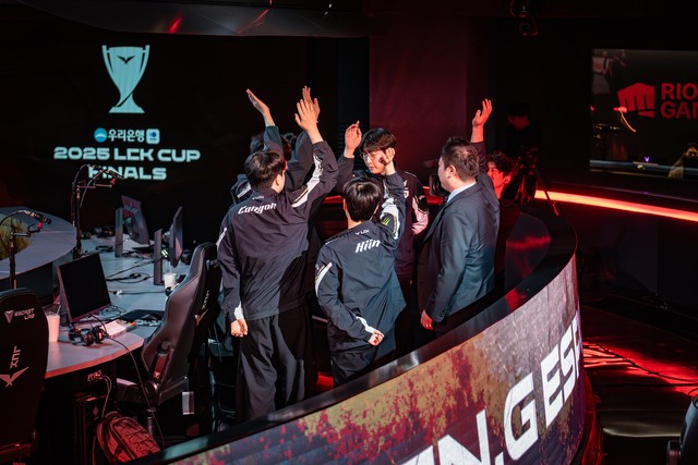 Lịch thi đấu Regular Seasons 2025 mới nhất: Các "đại gia" đều gặp khó tuần ra quân- Ảnh 2.