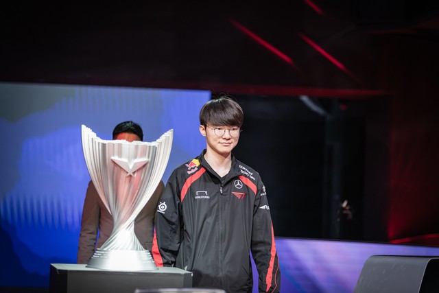 T1 được dự đoán một trận đấu khó khăn trước HLE ở chung kết nhánh thua