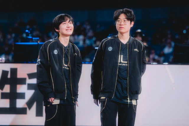 Xuất hiện nghi vấn Zeus có biến chuyển mạnh, HLE thực sự có thể "gặp nguy"- Ảnh 4.