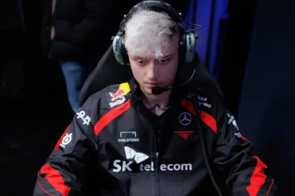 Bản thân Rekkles đã được cấp đến 6 acc để leo rank nhưng không có tác dụng thì các tuyển thủ T1 còn thiệt hại nặng hơn