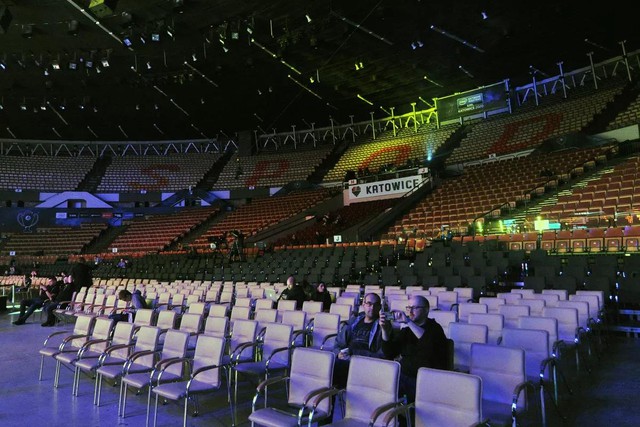 Giữa cơn bão dịch bệnh Covid-19, CS:GO trỗi dậy mạnh mẽ với cột mốc lịch sử - Ảnh 1. Giữa cơn bão dịch bệnh Covid-19, CS:GO trỗi dậy mạnh mẽ với cột mốc lịch sử - Ảnh 1.