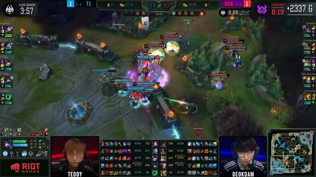 Phạm sai lầm chí mạng, liệu Teddy đã vươn tầm siêu Xạ Thủ hay chỉ là cỗ máy cày chỉ số của T1? - Ảnh 2.