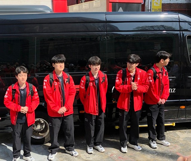 Bại trận trước Gen.G, cộng đồng lo cho sao T1- Ảnh 1.