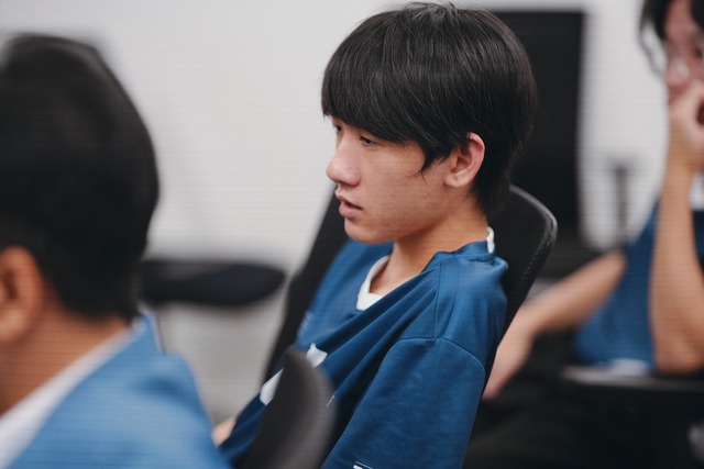 Các tuyển thủ có tên trong danh sách bị phạt cũng đã có những phản ứng khác nhau