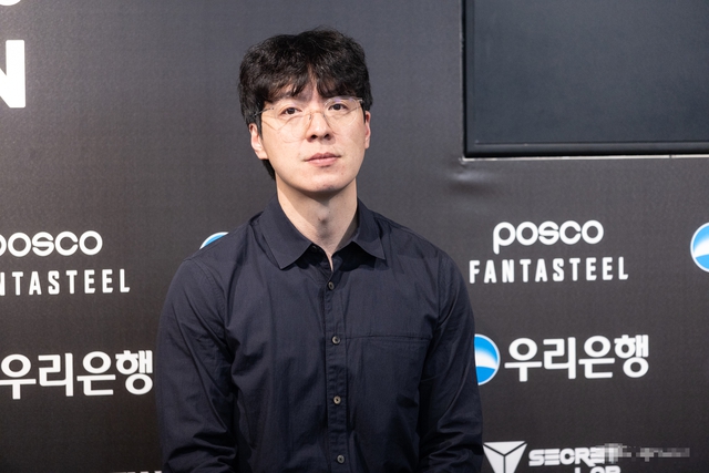 Thượng tầng T1 liên tiếp có hành động tranh cãi trong ngày Smash thay Gumayusi- Ảnh 2.