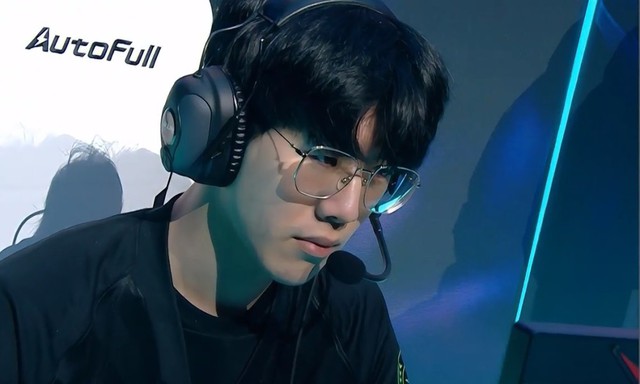 Xem lại trận WBG vs V5, người anh thân thiết của SofM bức xúc: TheShy bị Riot cướp đi 1 mạng - Ảnh 4.