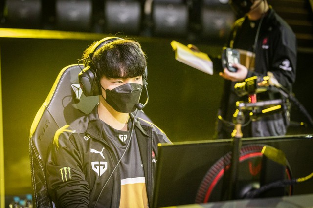 Chovy tiếp tục chuỗi ngày làm kẻ về nhì vĩ đại: Anh hùng không gặp thời hay tài năng vẫn chưa thể lớn? - Ảnh 2.