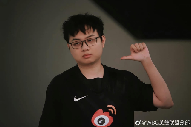 SofM chính thức trở thành nội binh LPL, fan phấn khích Bùa lợi nội binh được kích hoạt, cùng vô địch CKTG thôi! - Ảnh 2.