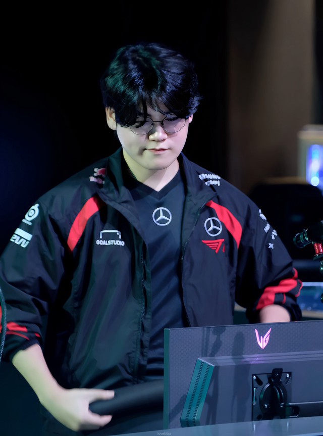 Chỉ một cấm chọn, T1 hé lộ căn nguyên cho điểm yếu của Gumayusi- Ảnh 3. Chỉ một cấm chọn, T1 hé lộ căn nguyên cho điểm yếu của Gumayusi- Ảnh 3.