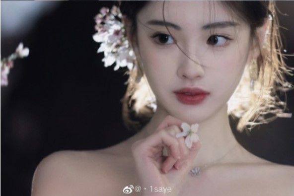 RNG Ming bị phát hiện sắp kích hoạt bùa lợi vợ thì bị CĐM dội gáo nước lạnh: Hết thiêng rồi bạn ơi - Ảnh 4.