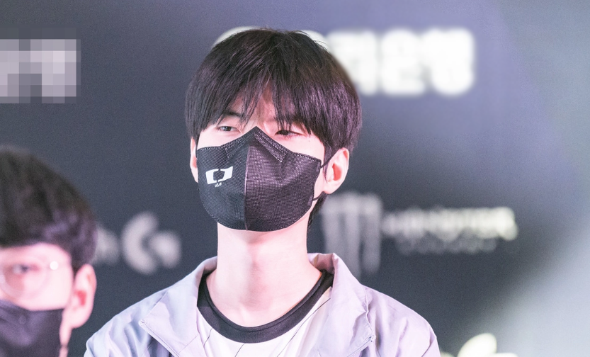 Deft ngậm ngùi thừa nhận khoảng cách mênh mông giữa DK và T1 - Ảnh 2.