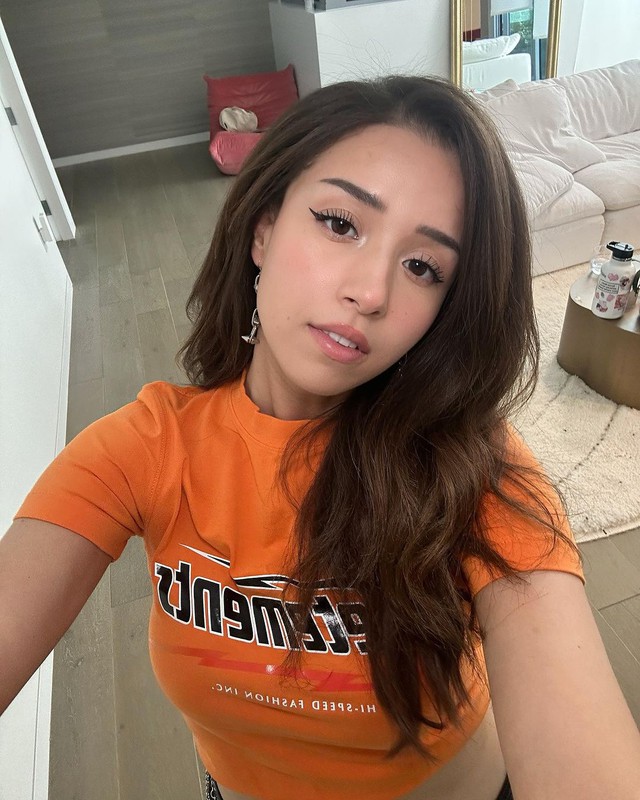 Pokimane là nữ streamer đình đám bậc nhất thế giới