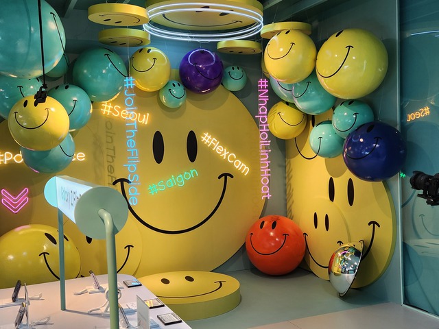 Khu vực để khách tham dự thử nghiệm chức năng chụp ảnh sáng tạo của Samsung