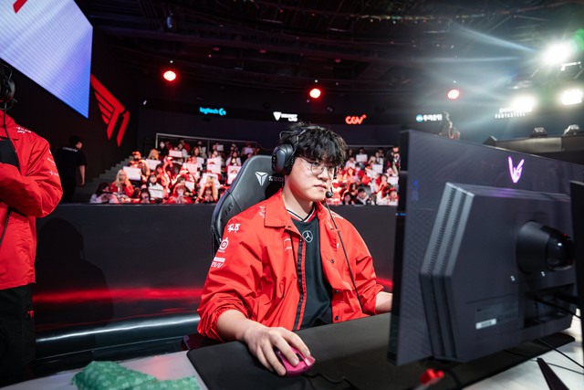 Một pha xử lý của Gumayusi, fan thở dài nhớ lại ngày Smash đánh- Ảnh 3.