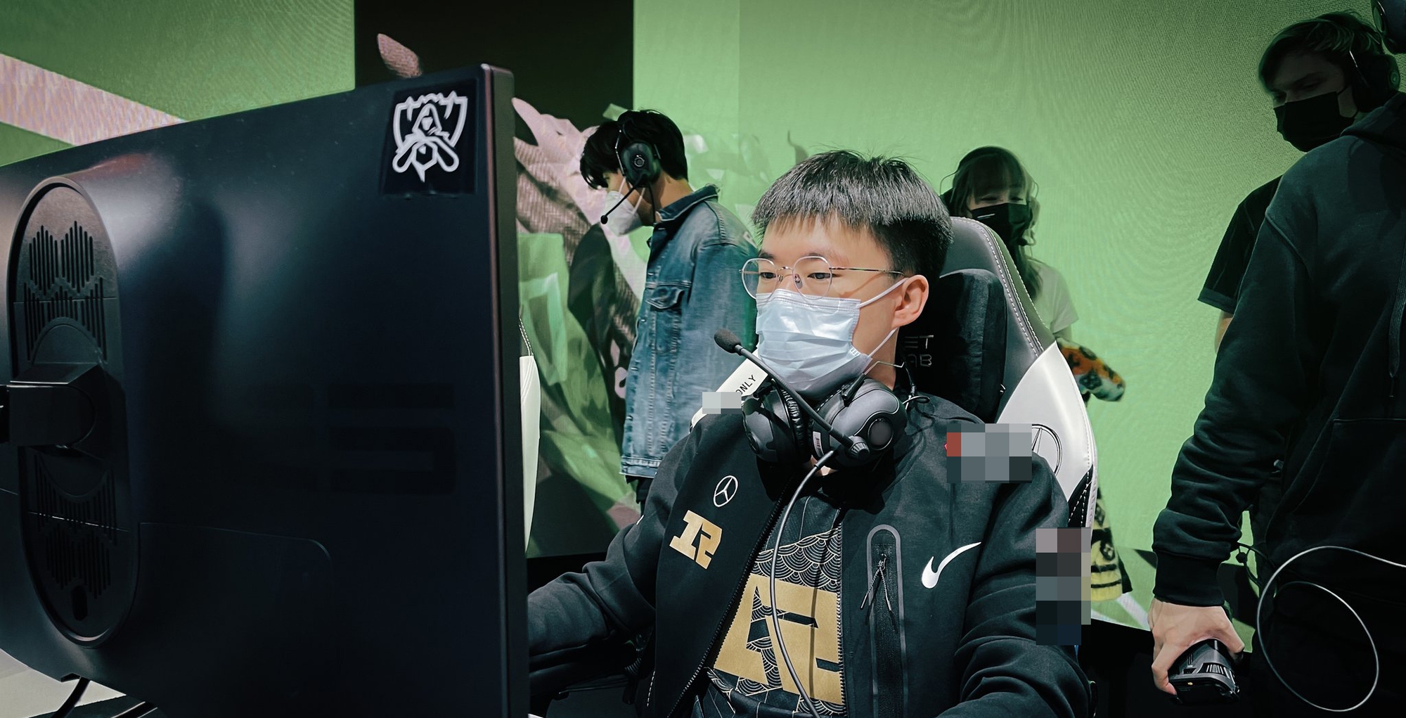 Quản lý RNG cho biết cả đội đã phải chịu quá nhiều đợt kiểm tra theo an toàn phòng chống dịch